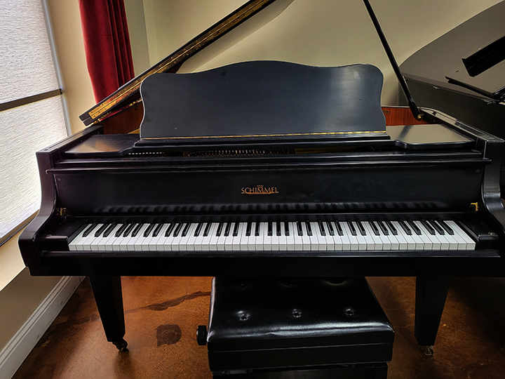 1971 Schimmel 7' Piano